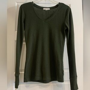 🔥 Forever 21 🔥 Dark Green Waffle Weave  Comfy Long sleeve V-Neck Pullover